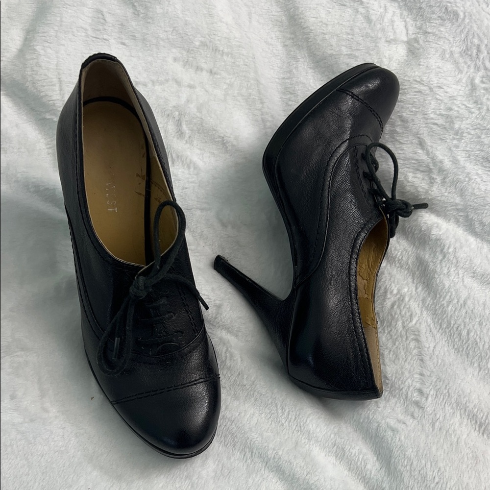 Nine West Black Leather Lace-Up Heel Oxfords 6M